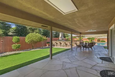 6915 Mandy Ln, Bakersfield, CA 93308 photo 41