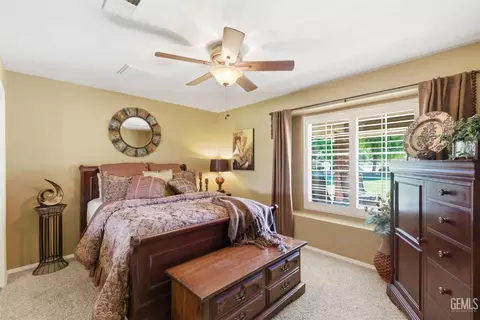 6915 Mandy Ln, Bakersfield, CA 93308 photo 30