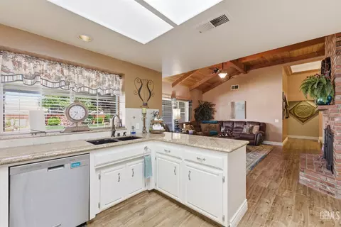 6915 Mandy Ln, Bakersfield, CA 93308 photo 20
