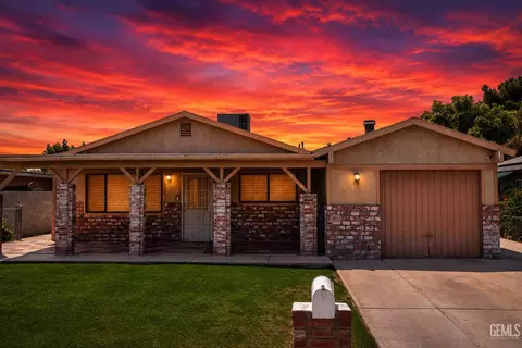 4809 Olivia St, Bakersfield, CA 93307