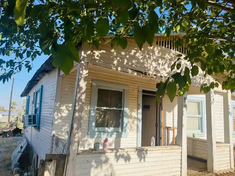 614 Shattuck Ave, Taft, CA 93268 photo 2