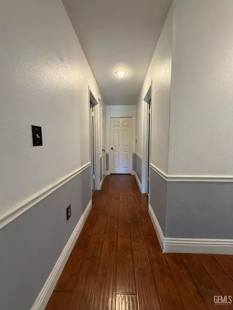 Entry Way - 6909 Rolling Ridge Dr, Bakersfield, CA 93306 photo 3 of 3