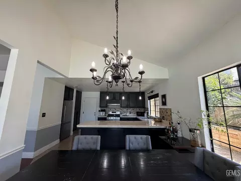 Dining - 6909 Rolling Ridge Dr, Bakersfield, CA 93306 photo 1 of 5