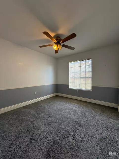 Bedroom - 6909 Rolling Ridge Dr, Bakersfield, CA 93306 photo 3 of 4
