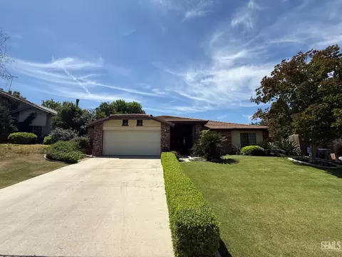Exterior - 6909 Rolling Ridge Dr, Bakersfield, CA 93306 photo 1 of 4