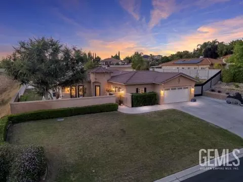 13510 Duccio Dr, Bakersfield, CA 93306