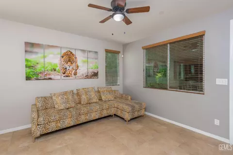 Other - 5509 Upton Ave, Bakersfield, CA 93313 photo 6 of 12