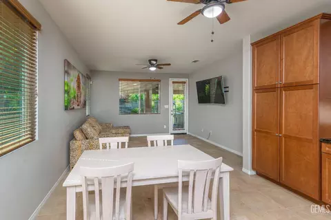 Dining - 5509 Upton Ave, Bakersfield, CA 93313 photo 1 of 1