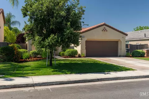 Exterior - 5509 Upton Ave, Bakersfield, CA 93313 photo 4 of 7