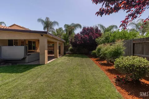 Exterior - 5509 Upton Ave, Bakersfield, CA 93313 photo 7 of 7