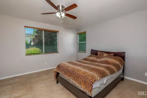 Bedroom - 5509 Upton Ave, Bakersfield, CA 93313 photo 3 of 4