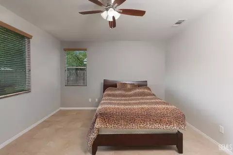 Bedroom - 5509 Upton Ave, Bakersfield, CA 93313 photo 4 of 4