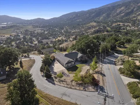 View/Area - 27021 Barkes Way, Tehachapi, CA 93561 photo 4 of 5