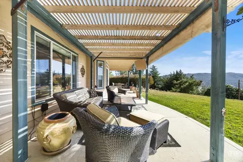 Exterior - 27021 Barkes Way, Tehachapi, CA 93561 photo 5 of 13