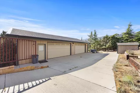 Exterior - 27021 Barkes Way, Tehachapi, CA 93561 photo 2 of 13