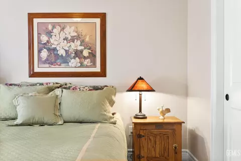 Bedroom - 27021 Barkes Way, Tehachapi, CA 93561 photo 4 of 5