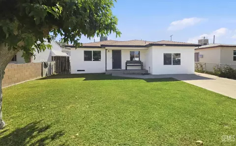 1410 Dover Pl, Delano, CA 93215