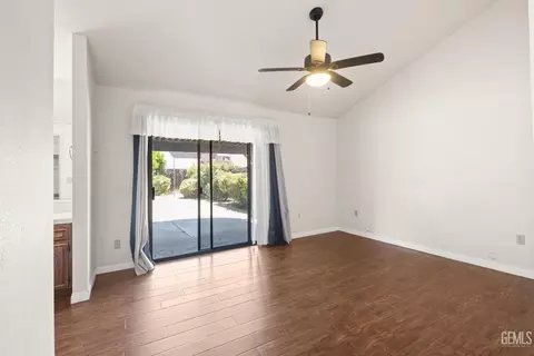 Living - 4205 Player Ct, Bakersfield, CA 93306 photo 8 of 8
