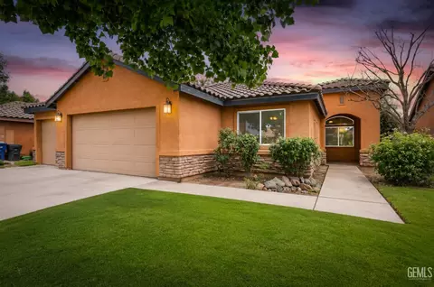9514 Midnight Creek Way, Bakersfield, CA 93311