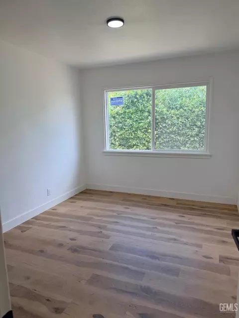Bedroom - 333 Beech Ave, Shafter, CA 93263 photo 1 of 3