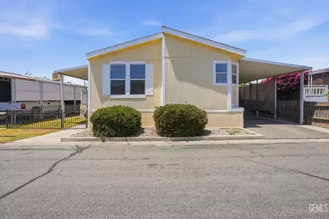 203 Dogwood Ln, Bakersfield, CA 93308