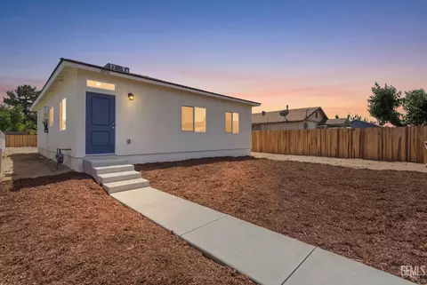 10913 San Fernando St, Lamont, CA 93241