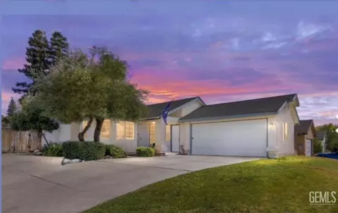 6305 Wolfe Creek Dr, Bakersfield, CA 93306