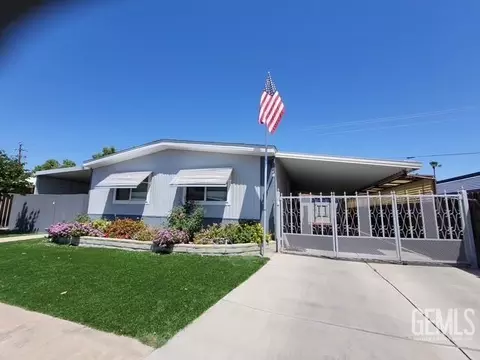 400 E Robert Ln #51, Bakersfield, CA 93308