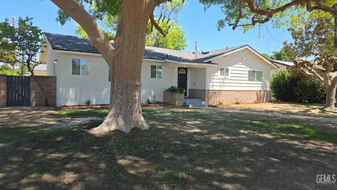 1102 Cypress Ave, Wasco, CA 93280 photo 3