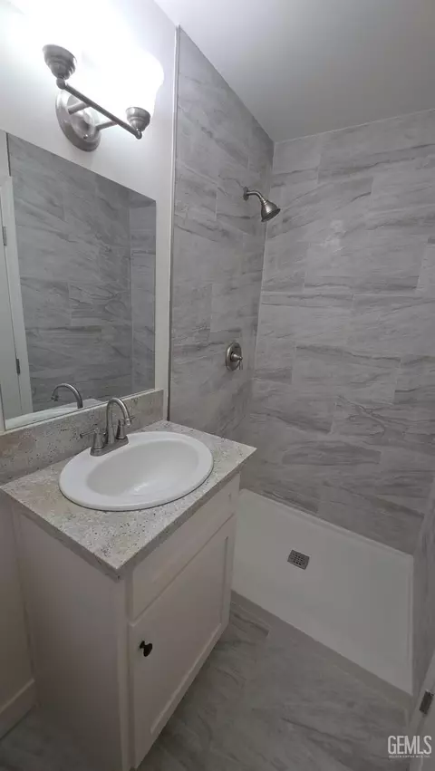 1102 Cypress Ave, Wasco, CA 93280 photo 9