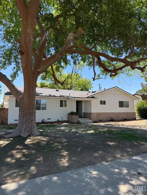 1102 Cypress Ave, Wasco, CA 93280
