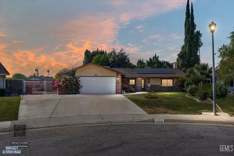 105 Holmby Ct, Bakersfield, CA 93309