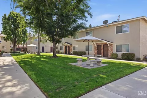 609 Taylor St #17, Bakersfield, CA 93309