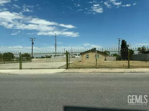 655 S Panama Ln, Bakersfield, CA 93307