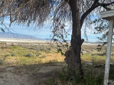 Exterior - 12331 Beech St, Trona, CA 93562 photo 4 of 8