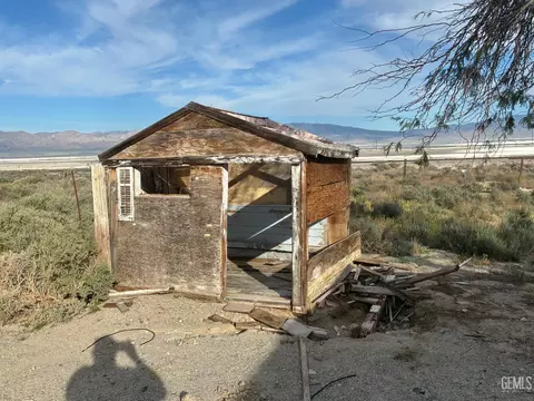 Exterior - 12331 Beech St, Trona, CA 93562 photo 6 of 8