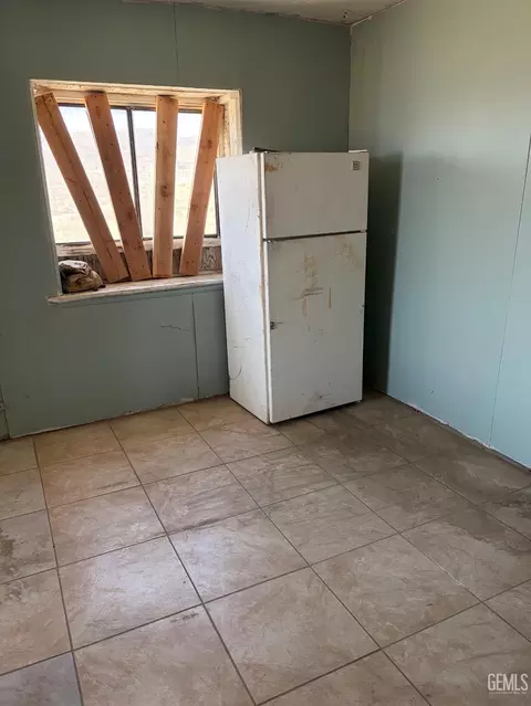 Kitchen - 12331 Beech St, Trona, CA 93562 photo 1 of 1