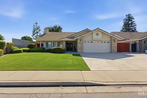 5710 Stageline Dr, Bakersfield, CA 93312