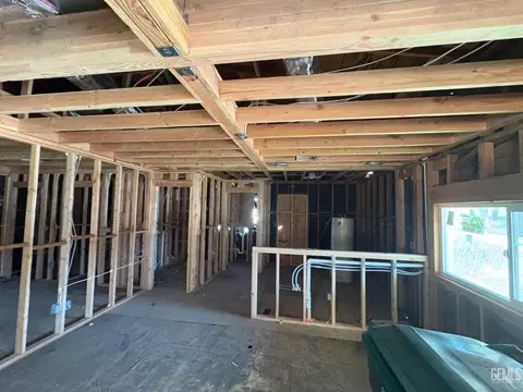 313 S Robinson St, Tehachapi, CA 93561 photo 5