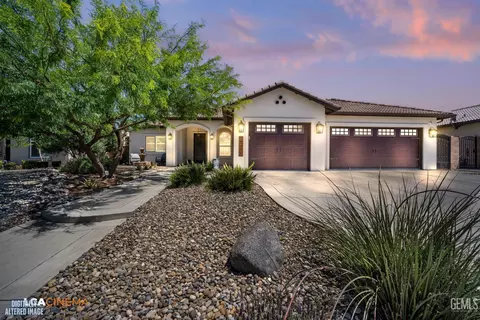 10308 Barbeau Peak Dr, Bakersfield, CA 93306