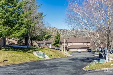 Exterior - 18571 Glenview Ct, Tehachapi, CA 93561 photo 5 of 7