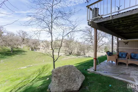 Exterior - 18571 Glenview Ct, Tehachapi, CA 93561 photo 7 of 7