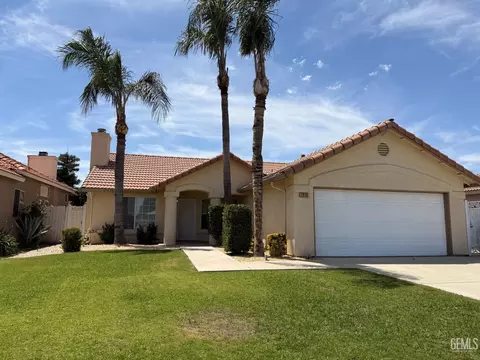 7319 Chilibre St, Bakersfield, CA 93313
