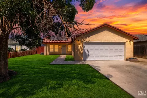 2114 Foxglove Ct, Bakersfield, CA 93304