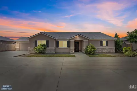 0 733 W Perez, Visalia, CA 93291