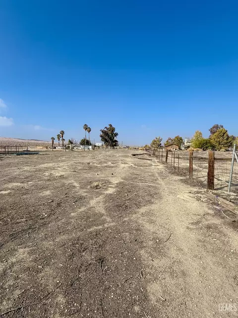 Other - 7452 Isaac Rd, Taft, CA 93268 photo 4 of 10