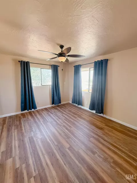 Bedroom - 7452 Isaac Rd, Taft, CA 93268 photo 2 of 4