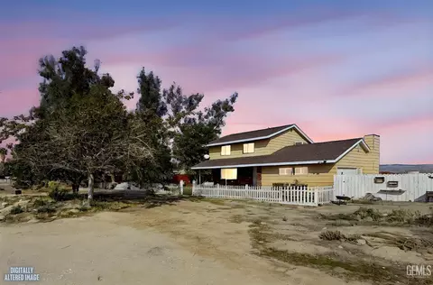 7452 Isaac Rd, Taft, CA 93268