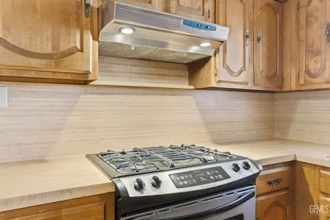 Kitchen - 118 Pierce, Taft, CA 93268 photo 1 of 5