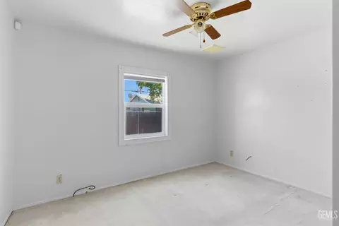 Bedroom - 118 Pierce, Taft, CA 93268 photo 1 of 6